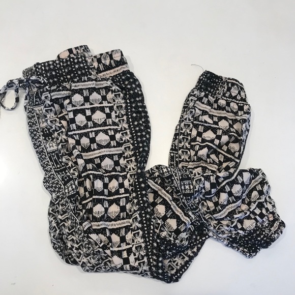 Forever 21 Black White Pattern Harem Tie Pants M - Picture 1 of 14